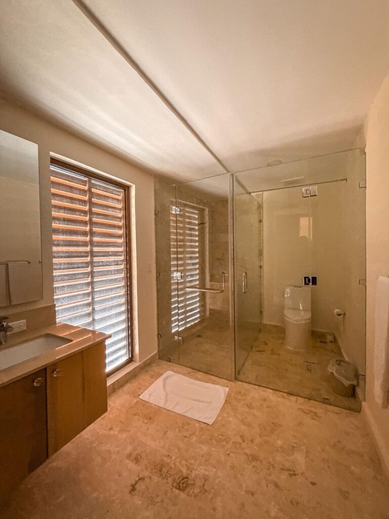 1cb97340-b1e1-4212-804c-031df02025ae