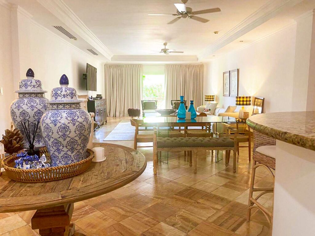 5e4c3c02-64b9-409c-99c8-75cfe001bcf7-1