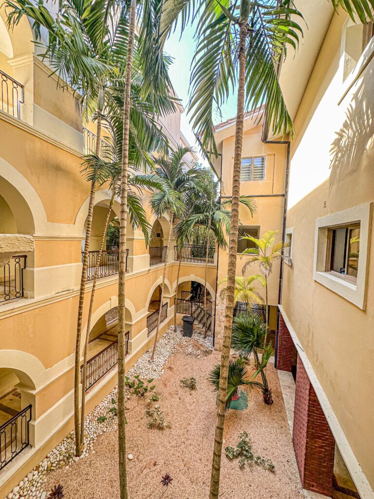 6cfb364c-b772-4f30-b08b-178e24594ff6-1