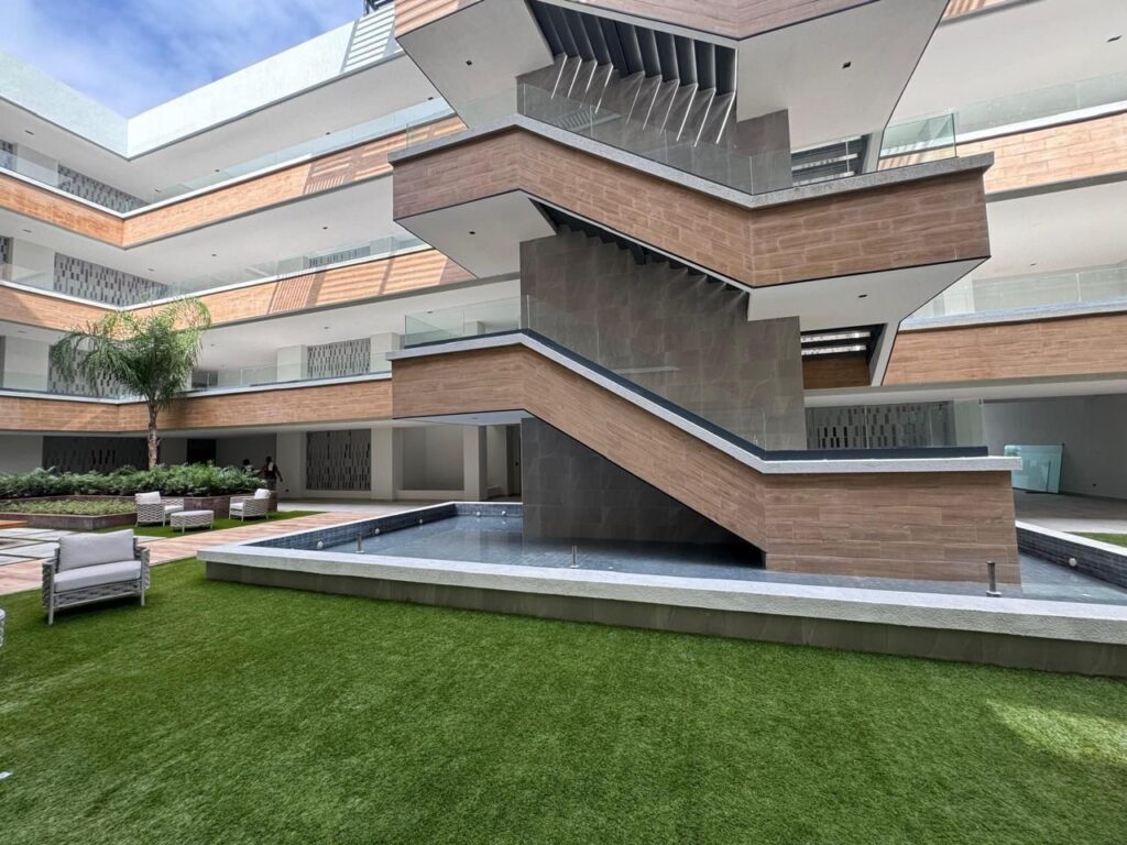 8a830573-d195-4bf6-825c-08118691aff6