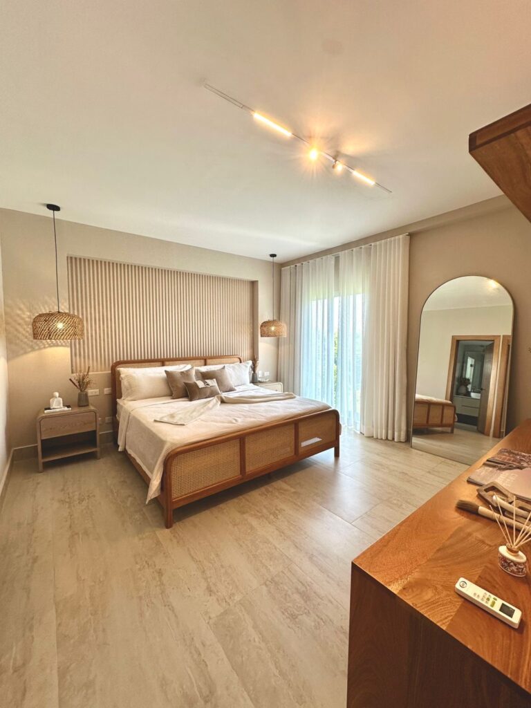 8d18450e-f8b3-4df9-87f0-0314000cabad