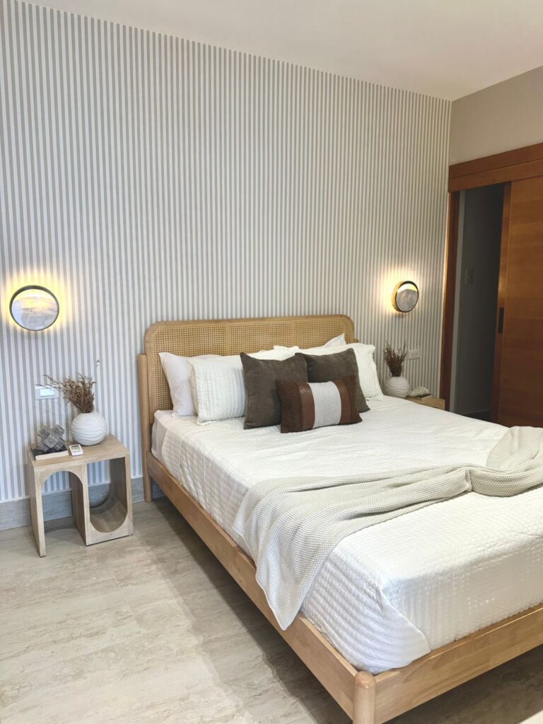 bb2b526a-415b-4a9b-b833-775209df0b8a