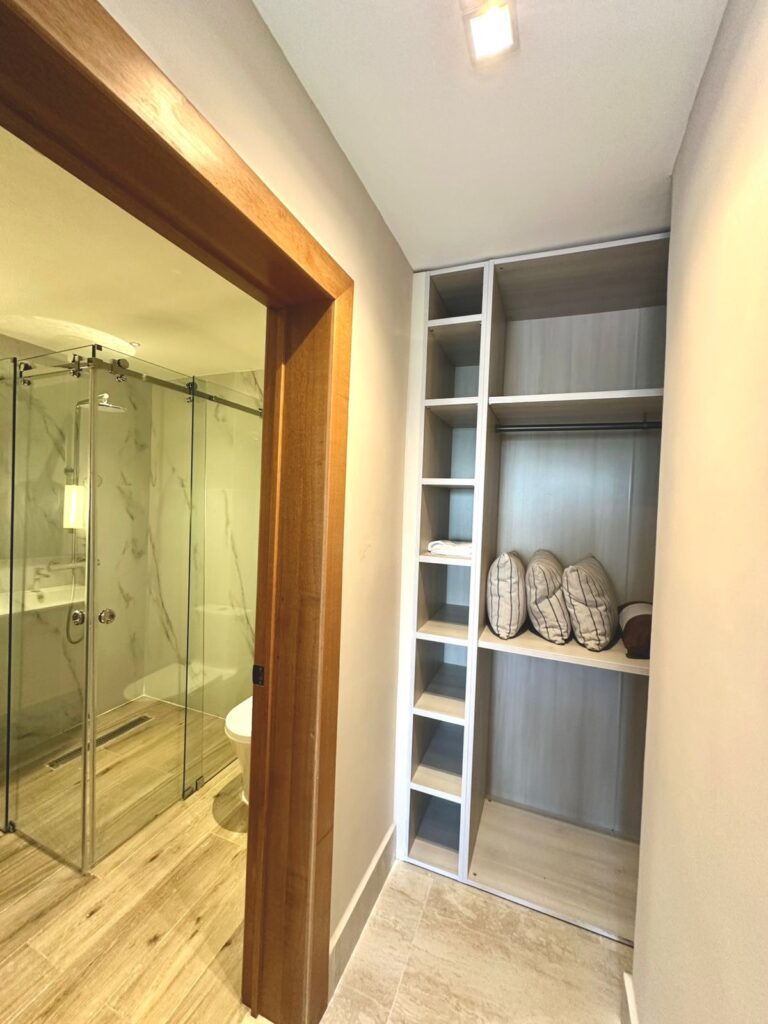 d6b7c3a3-376e-4b1e-b78c-f0176cf34b28