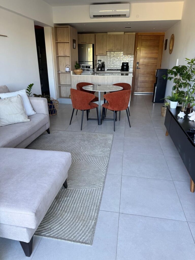 f6a9043d-2165-4f8f-97ed-a9ad17bb7804