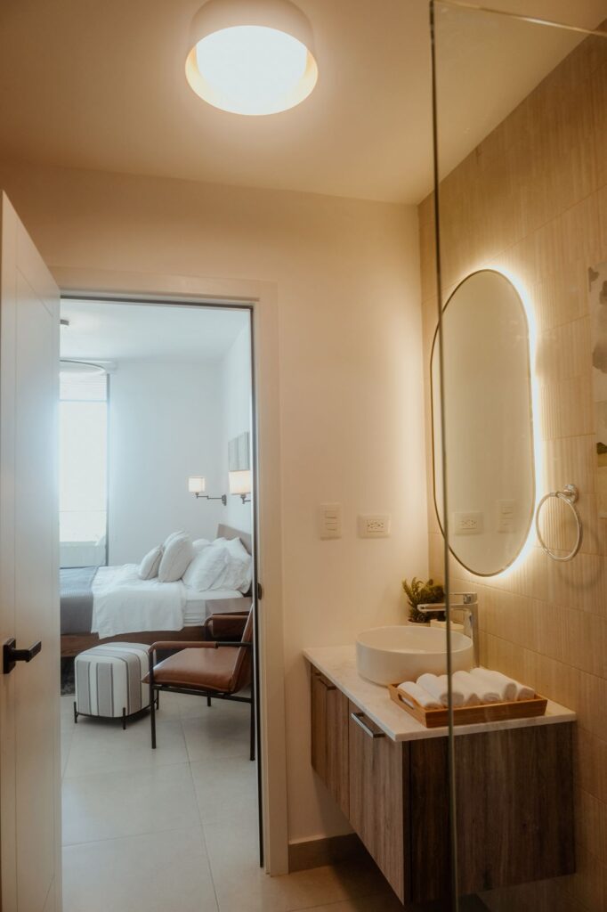 4efbef31-4cb3-4e82-aa56-8e8bb8c66c29-1