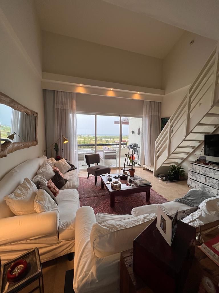 64098502-e8ca-425a-b8d6-5142881a311d