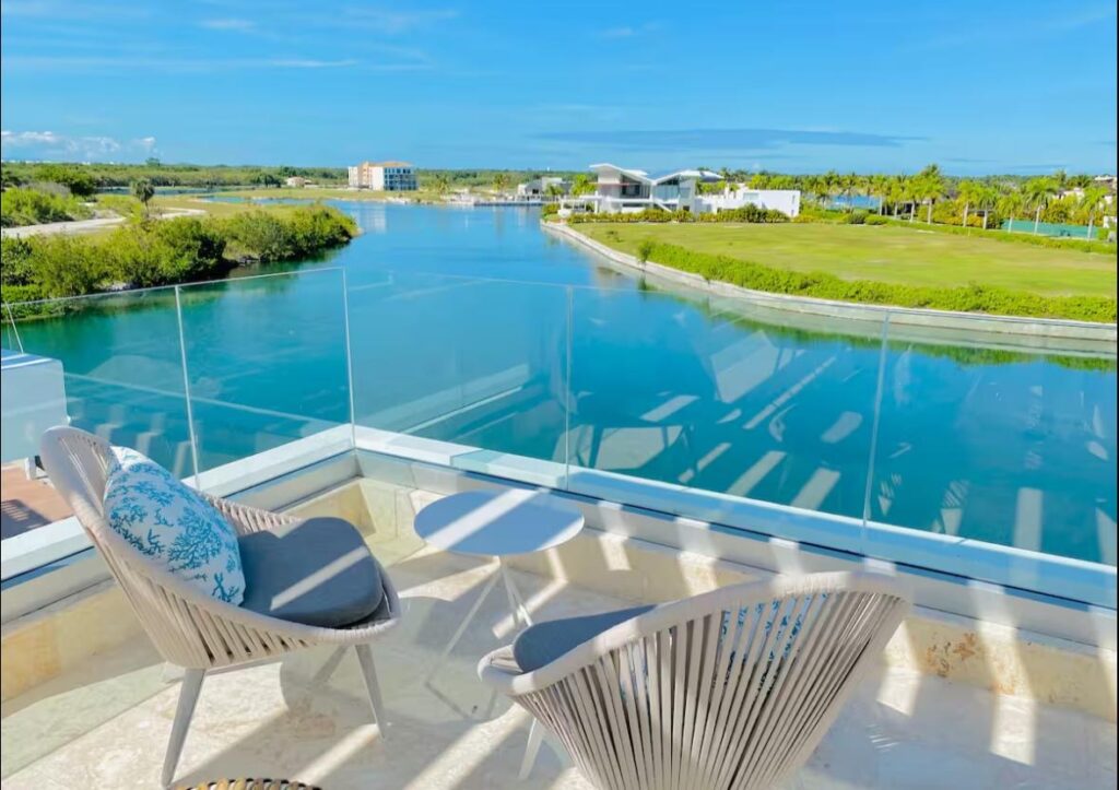 6940961b-32eb-4dcf-8f13-403e9e78fad3