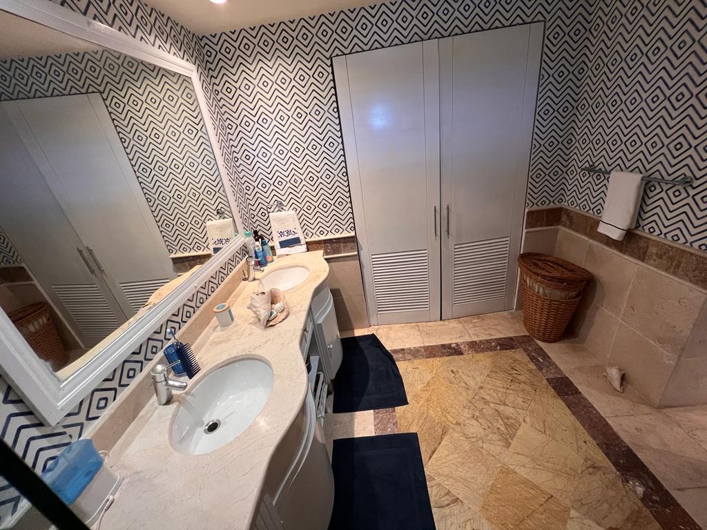 926030f7-7093-4ee9-8316-8a15c475e752