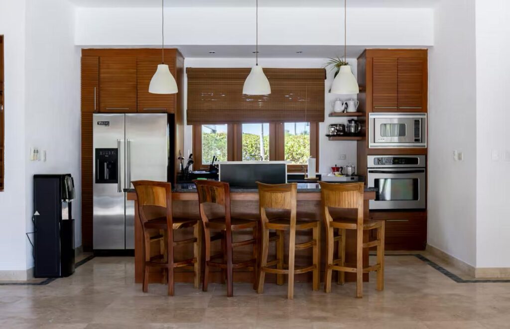 9bd8237c-db38-48ab-b4a3-14c805ff169f