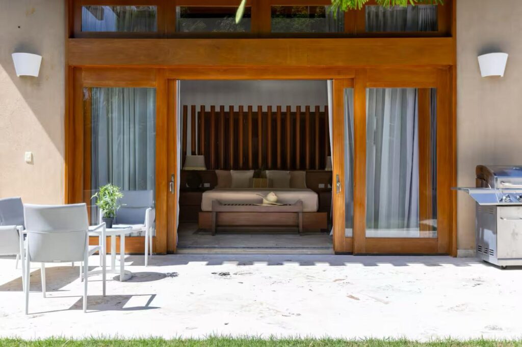 ab57de41-9ca4-4b28-974e-46416d12ea7d-1