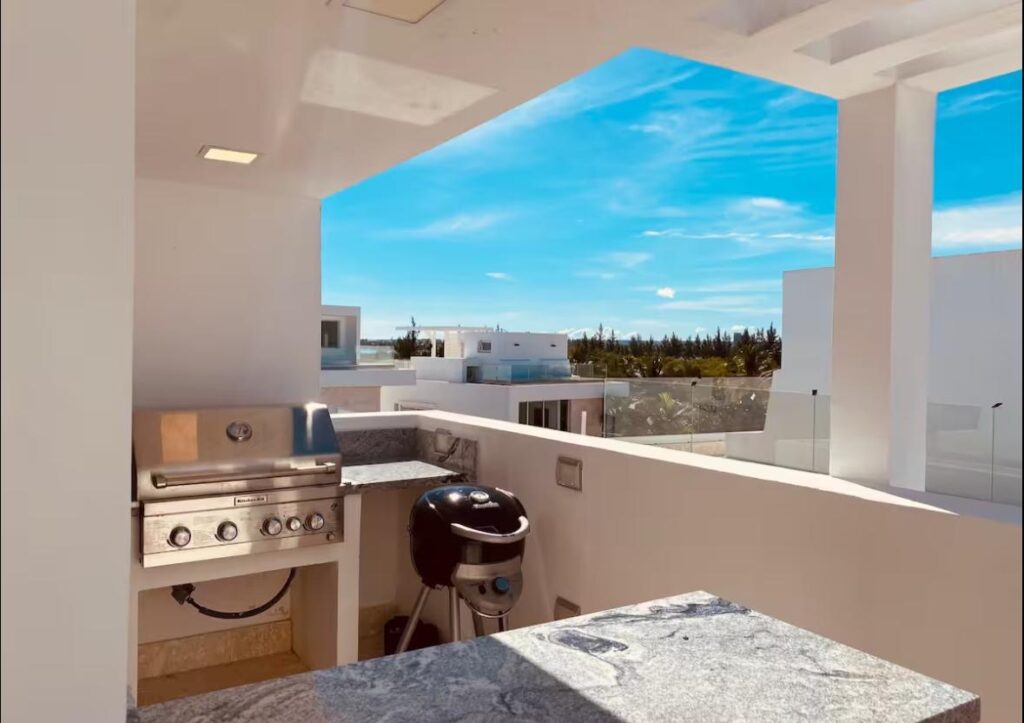 adee46b6-282a-44fd-ba43-8787855b2d6c