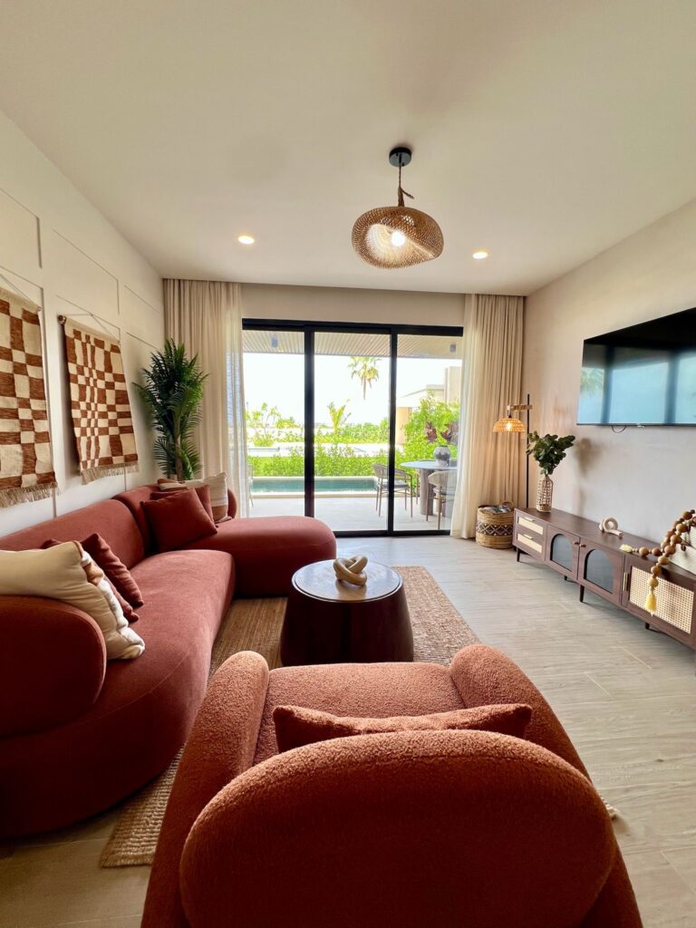 20DFB478-72AD-4E24-AD4F-B625AA198A4D-1