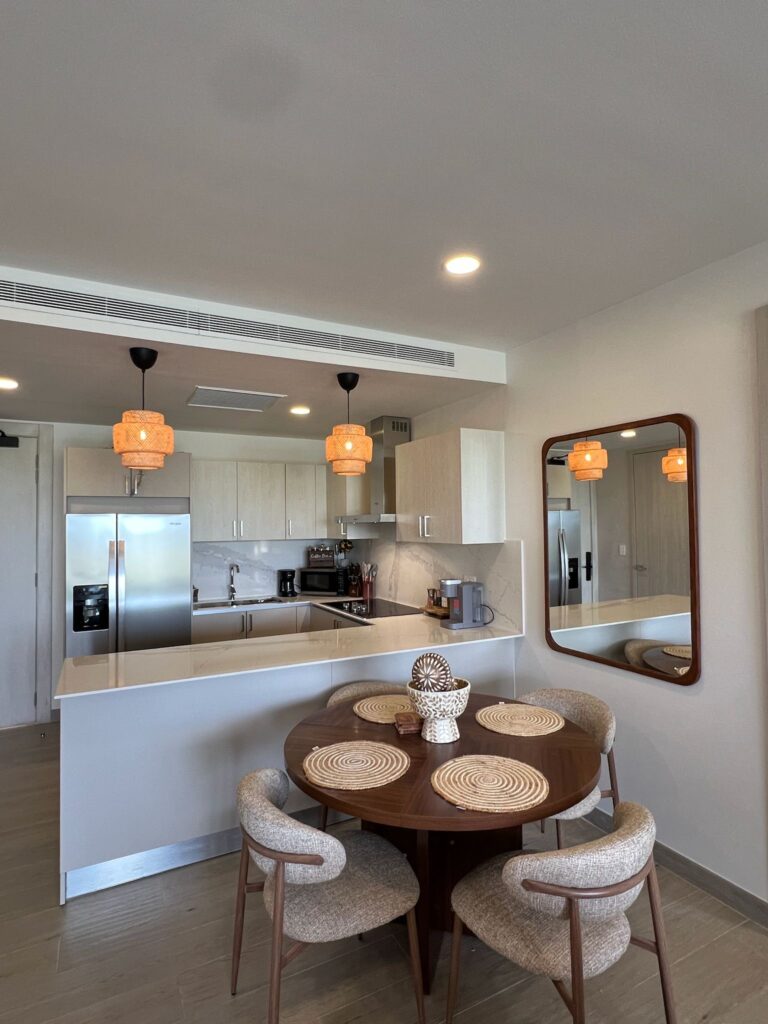 6E09E51F-B702-40EE-95DE-675748EA0161-1